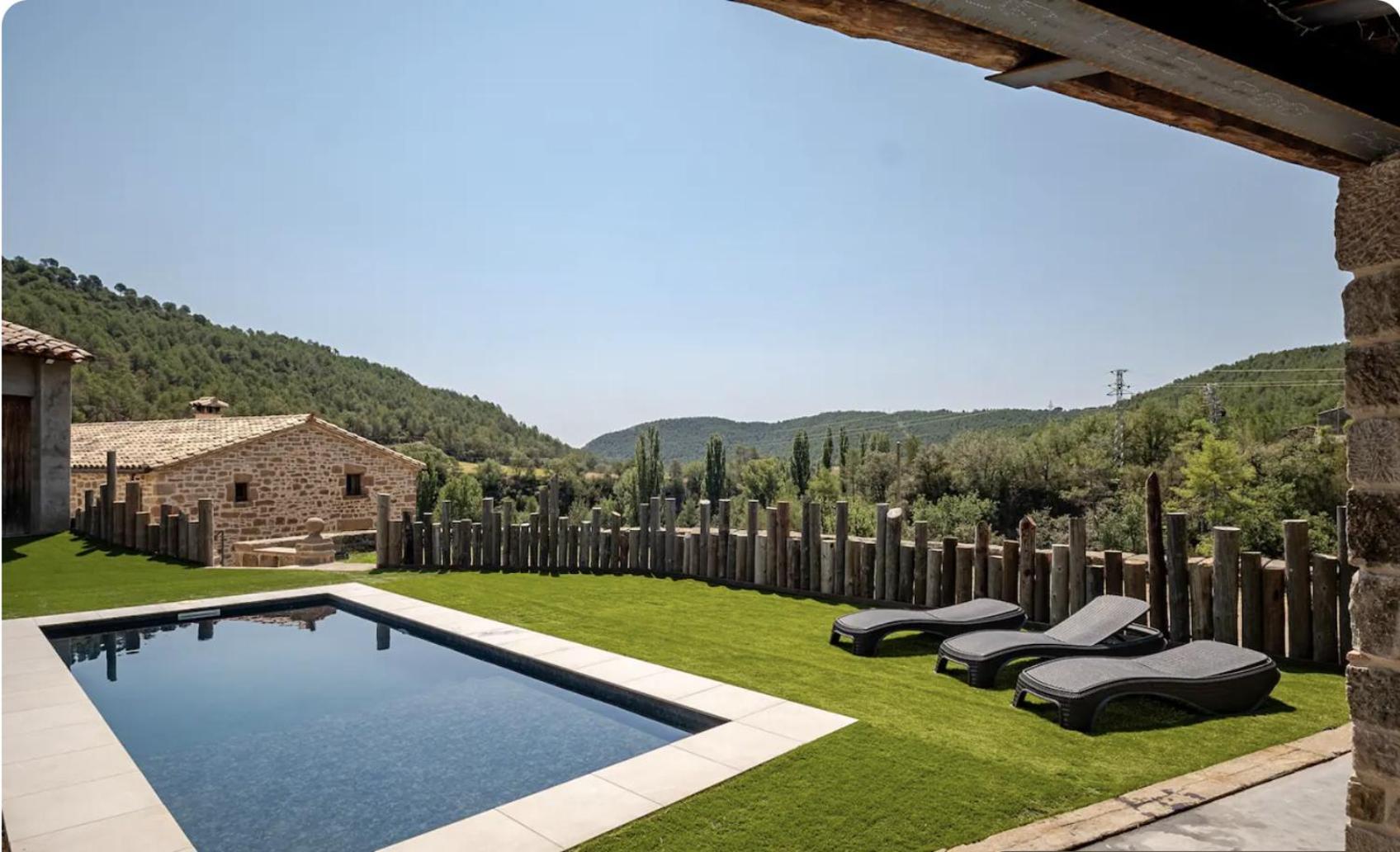 La Torreta D'Olius Villa Luaran gambar
